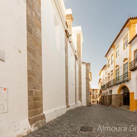 Almoura Giraldo Centro Historico Appartement Évora Buitenkant foto