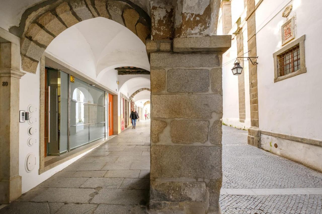 Almoura Giraldo Centro Historico Appartement Évora Buitenkant foto